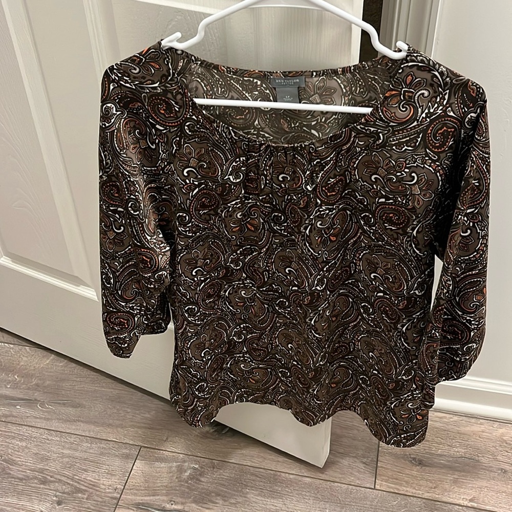 Ann Taylor paisley blouse sz Large Petite